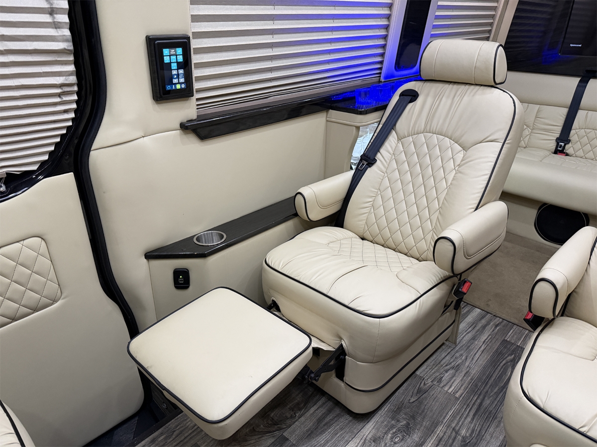 Mercedes-Benz Sprinter 3500 High Roof 170-in. WB 2019