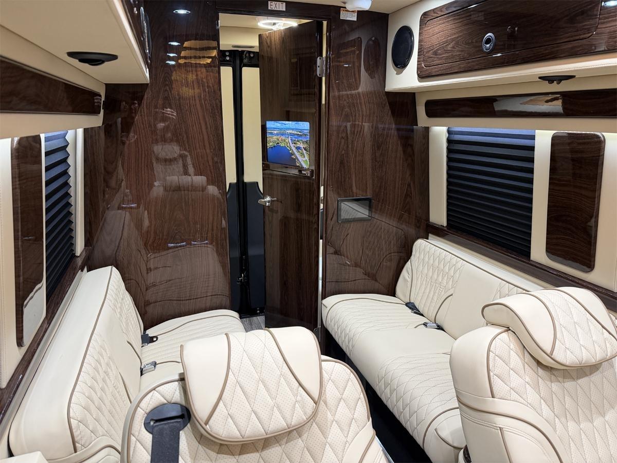 Mercedes-Benz Sprinter 3500 XD 170-in. WB 2024