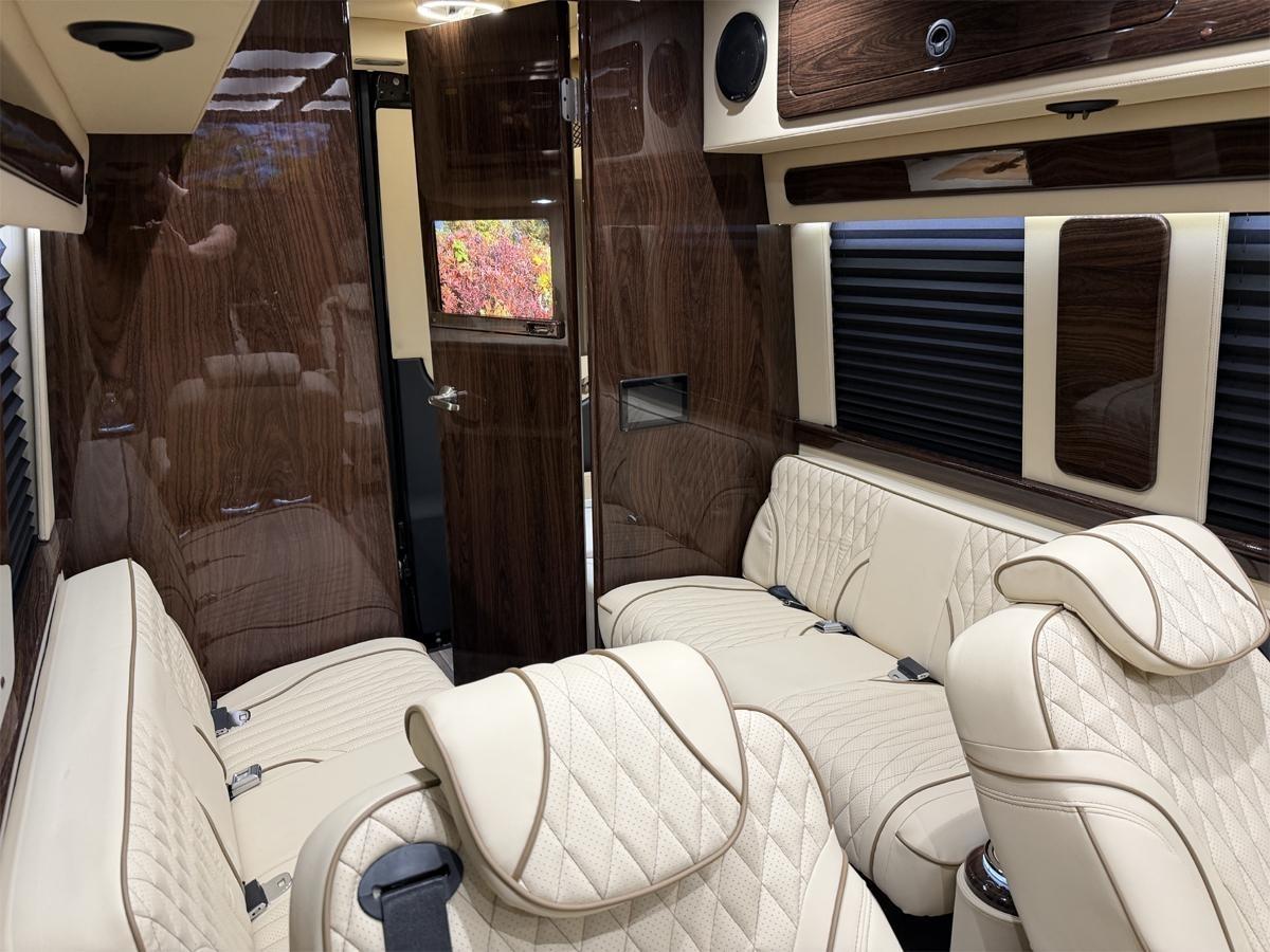 Mercedes-Benz Sprinter 3500 XD 170-in. WB 2024