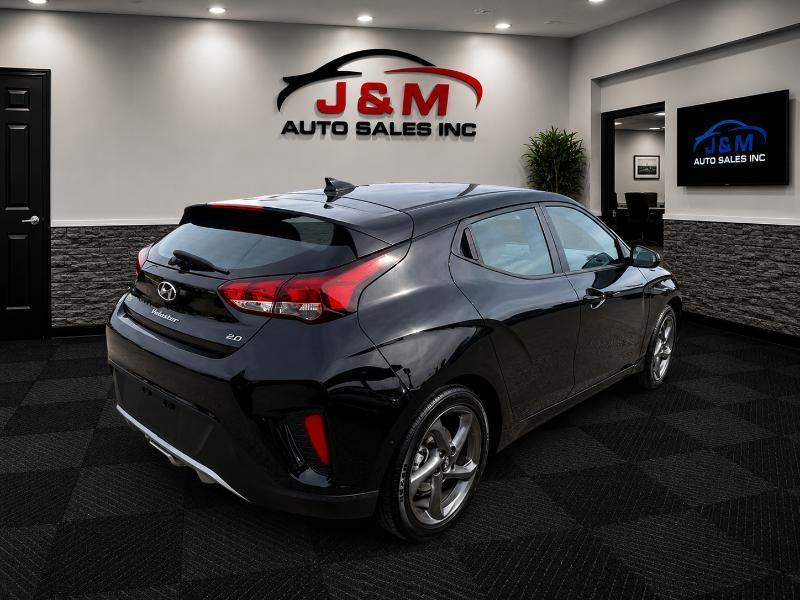 2019 Hyundai Veloster Base - Photo 8