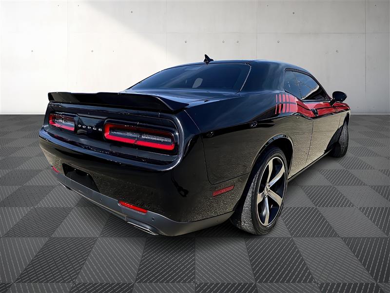 Dodge Challenger SXT Plus 2015
