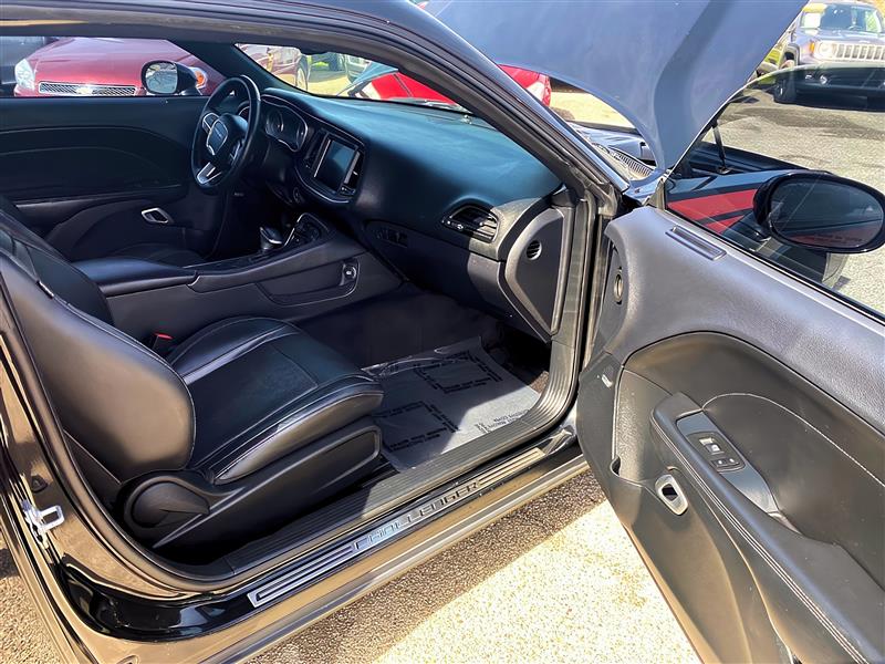 Dodge Challenger SXT Plus 2015