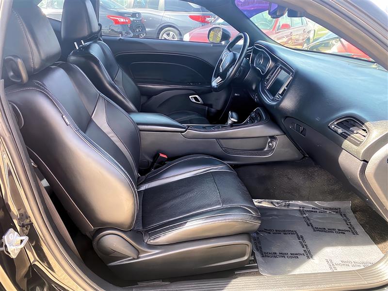 Dodge Challenger SXT Plus 2015