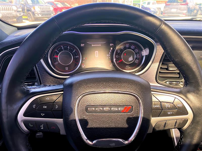 Dodge Challenger SXT Plus 2015