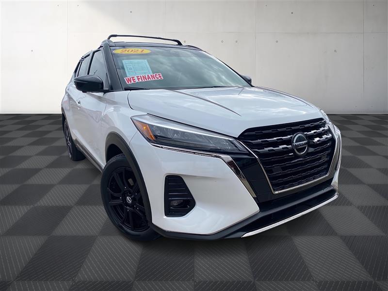 2021 Nissan Kicks SR