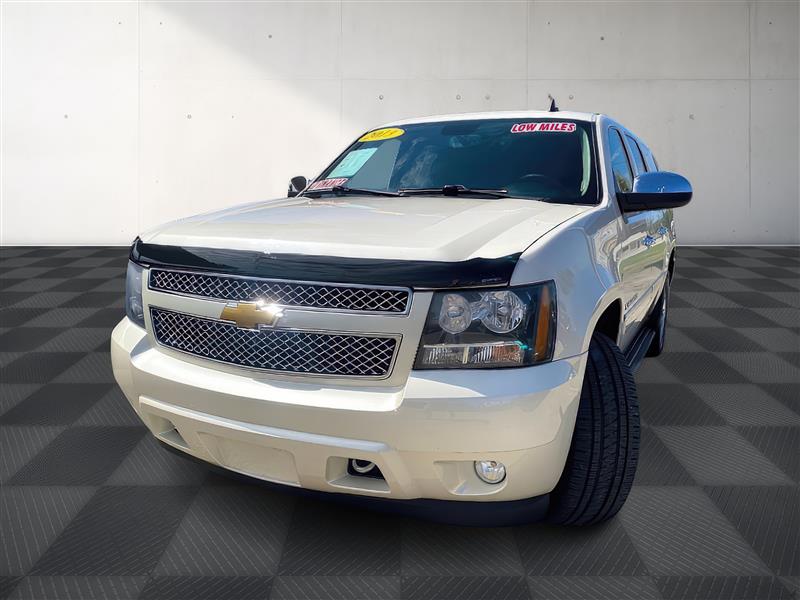 Chevrolet Suburban LTZ 4WD 2013