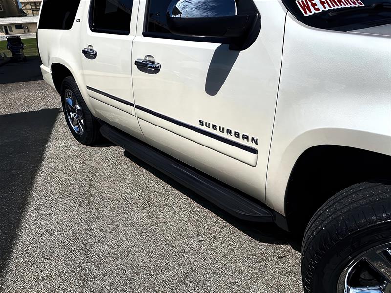 Chevrolet Suburban LTZ 4WD 2013