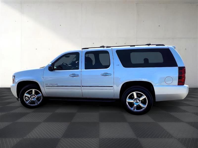 Chevrolet Suburban LTZ 4WD 2013