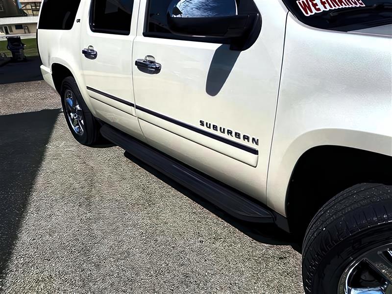 Chevrolet Suburban LTZ 4WD 2013