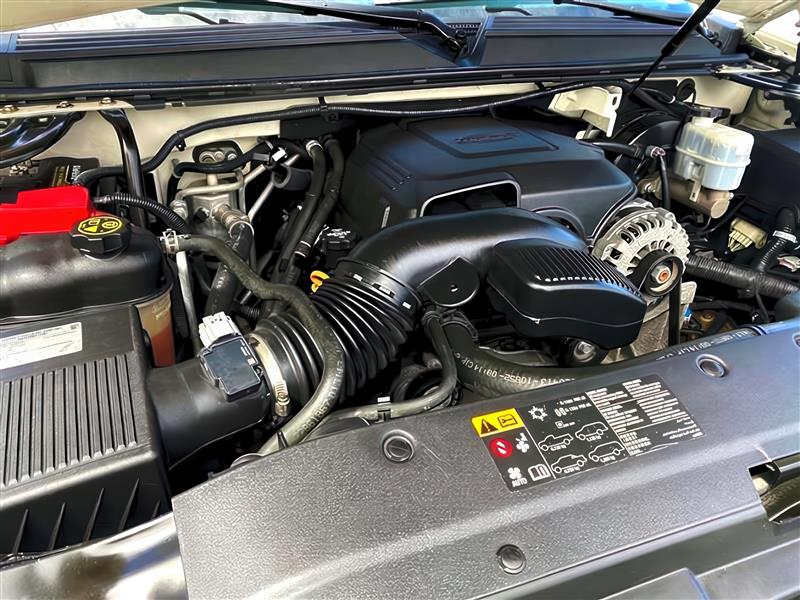 Chevrolet Suburban LTZ 4WD 2013