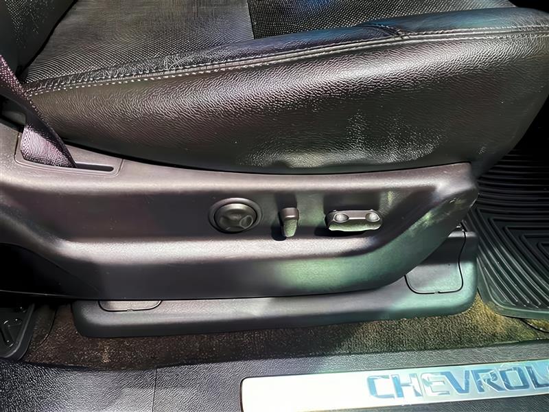 Chevrolet Suburban LTZ 4WD 2013