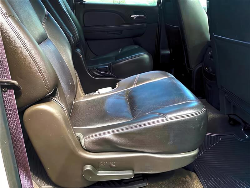 Chevrolet Suburban LTZ 4WD 2013