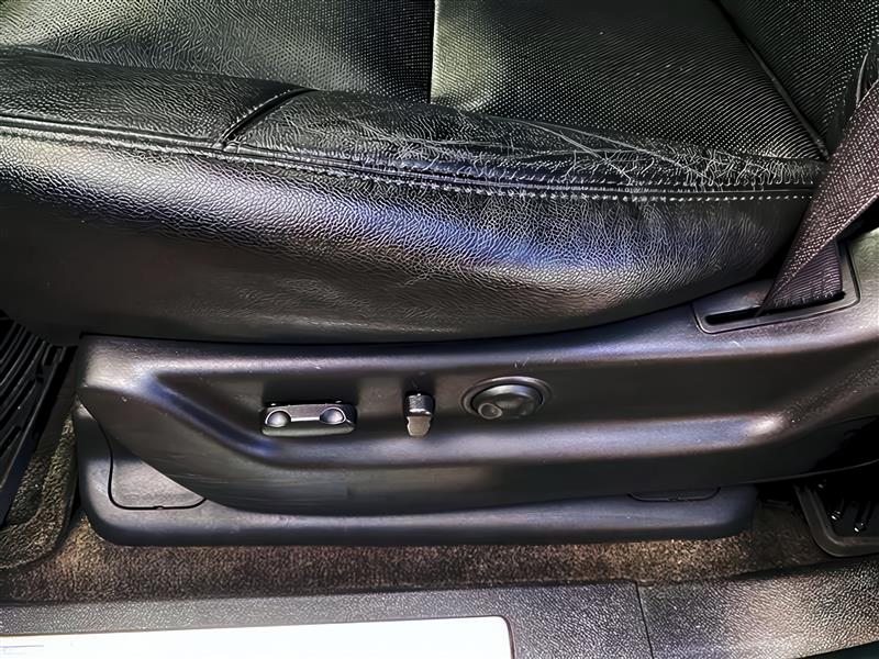 Chevrolet Suburban LTZ 4WD 2013