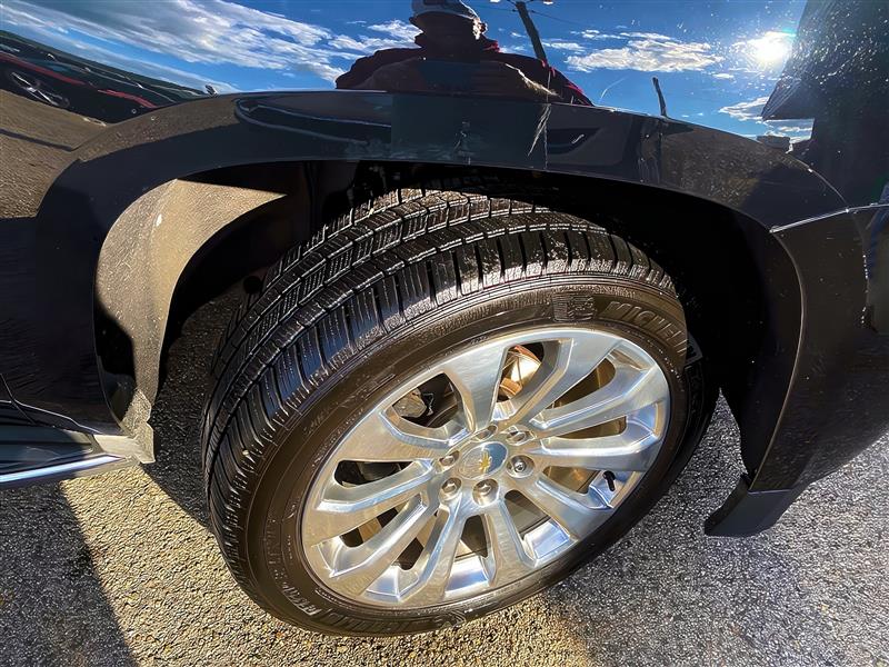 Chevrolet Suburban  2015