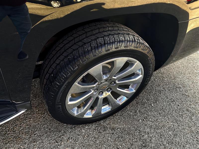 Chevrolet Suburban  2015