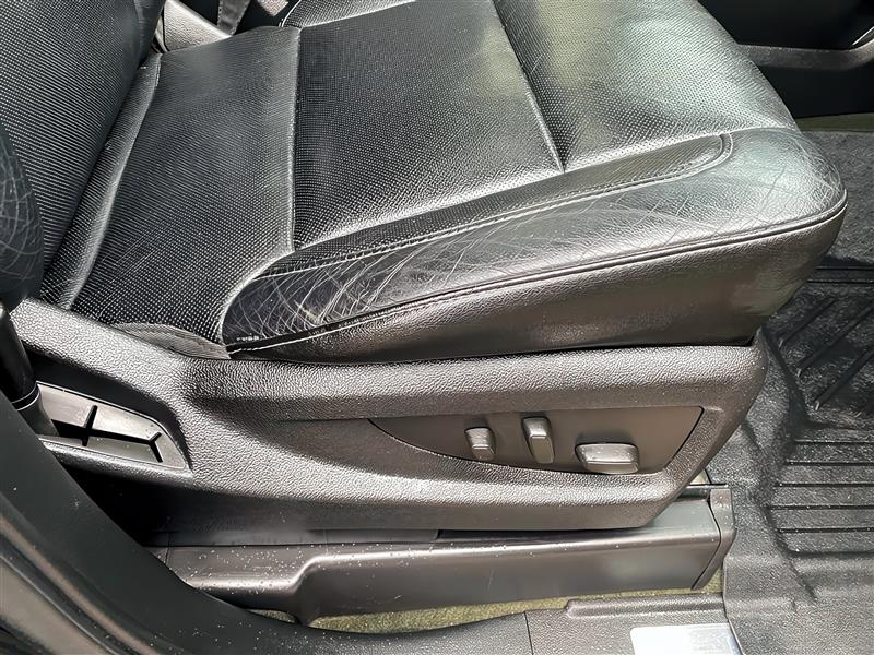 Chevrolet Suburban  2015