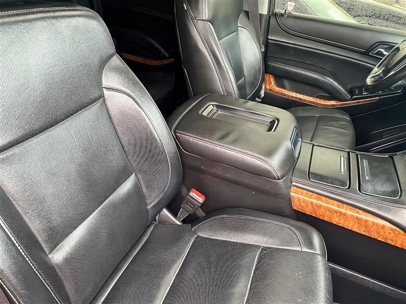 Chevrolet Suburban  2015