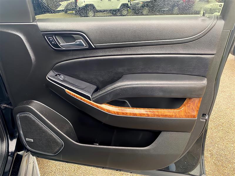 Chevrolet Suburban  2015