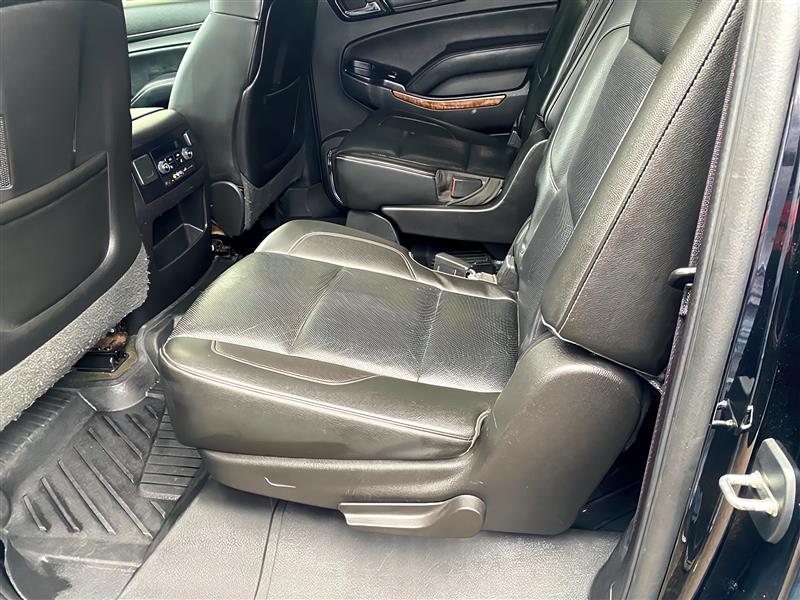 Chevrolet Suburban  2015