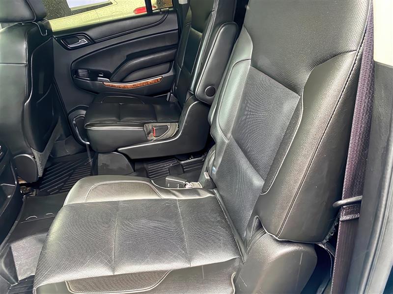 Chevrolet Suburban  2015