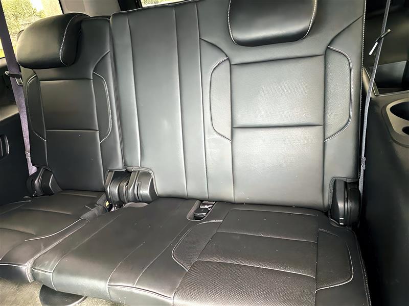 Chevrolet Suburban  2015