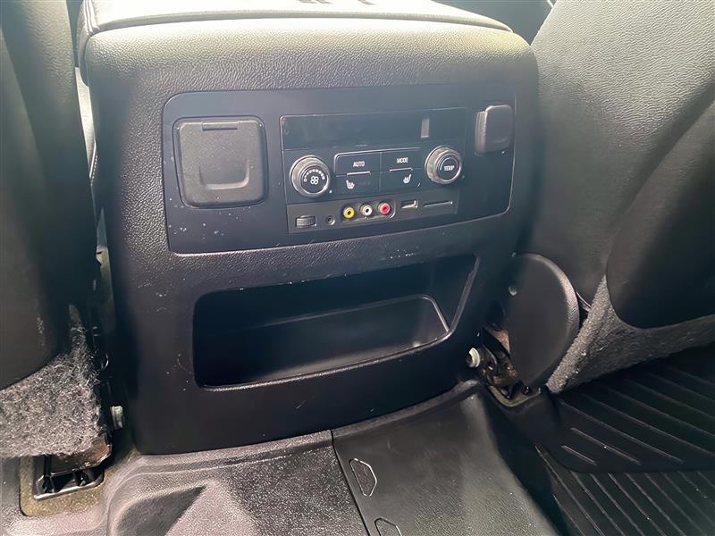 Chevrolet Suburban  2015