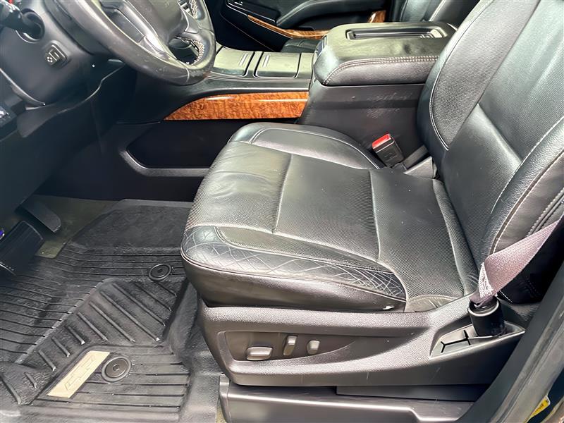 Chevrolet Suburban  2015