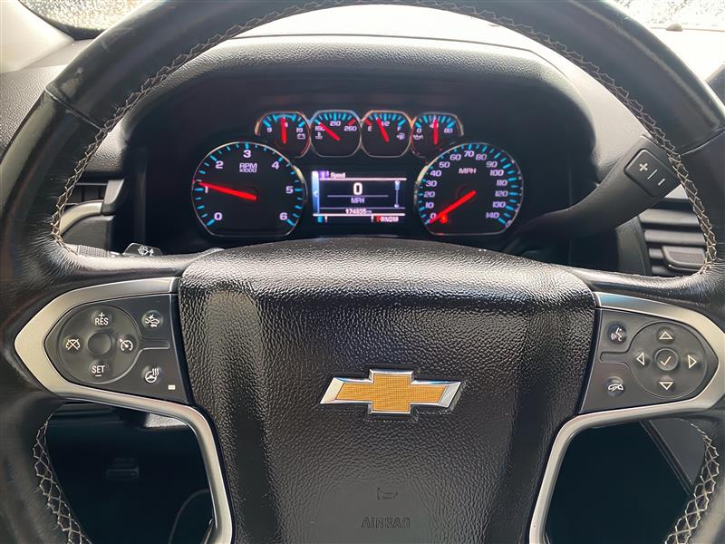 Chevrolet Suburban  2015