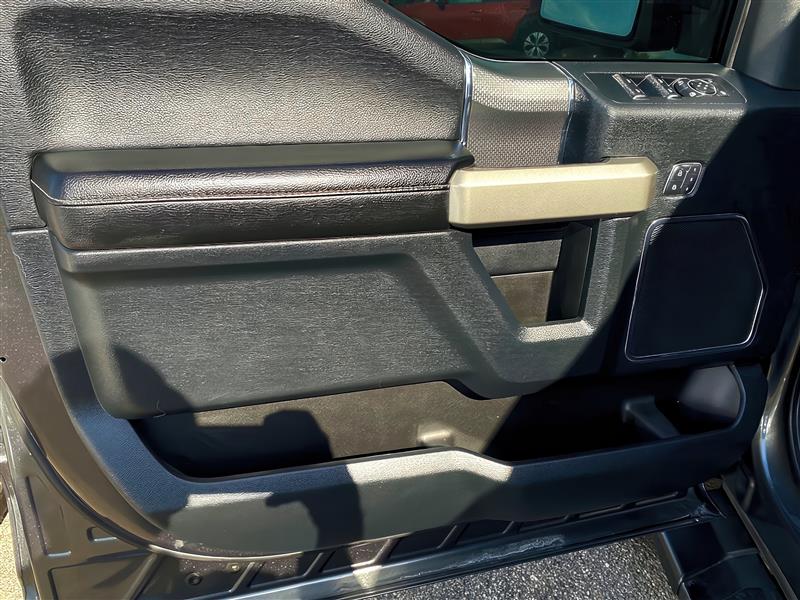 Ford F-150 Lariat SuperCrew 5.5-ft. Bed 4WD 2016