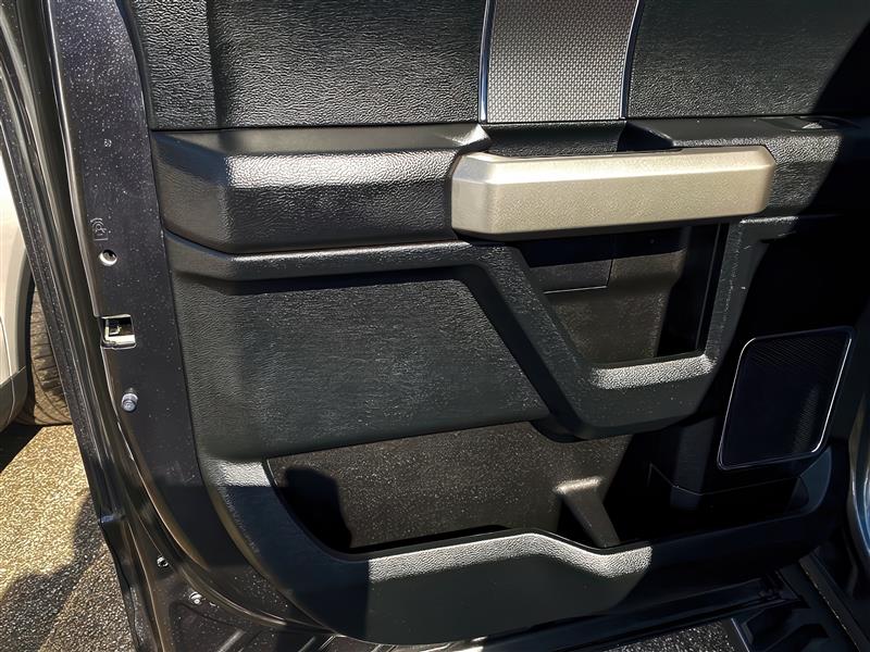 Ford F-150 Lariat SuperCrew 5.5-ft. Bed 4WD 2016