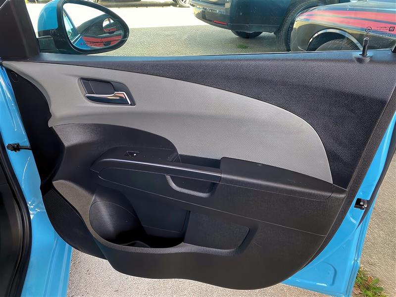 Chevrolet Sonic LT Auto 5-Door 2014