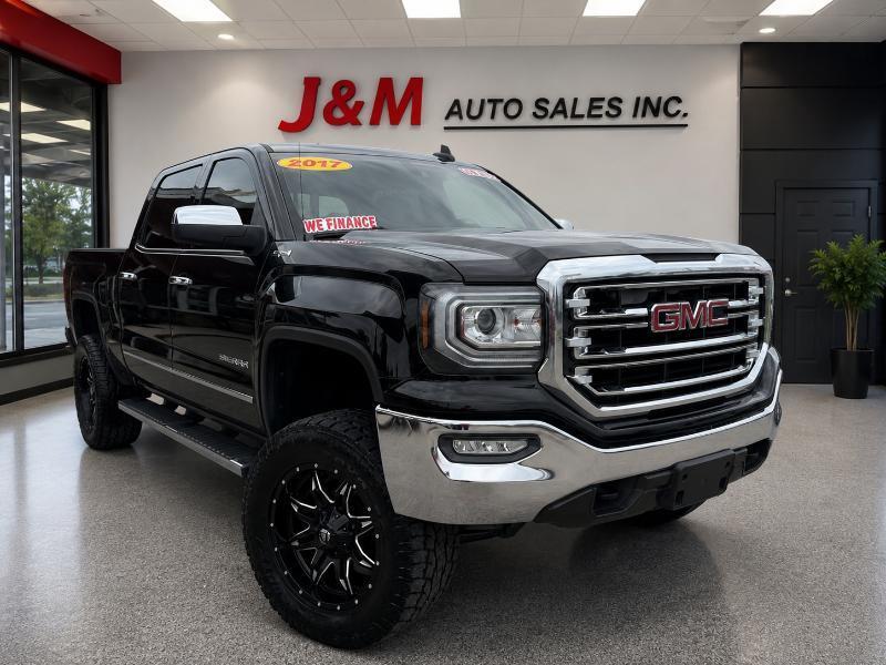2017 GMC Sierra 1500 Crew Cab 4WD SLT with Lift Kit