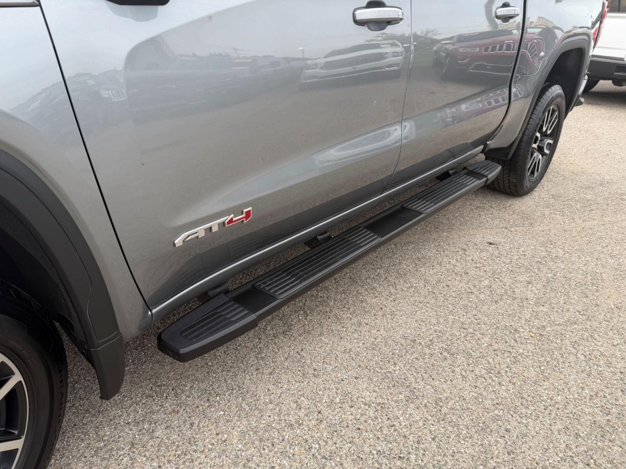 GMC Sierra 1500 4WD Crew Cab 147" AT4 2019