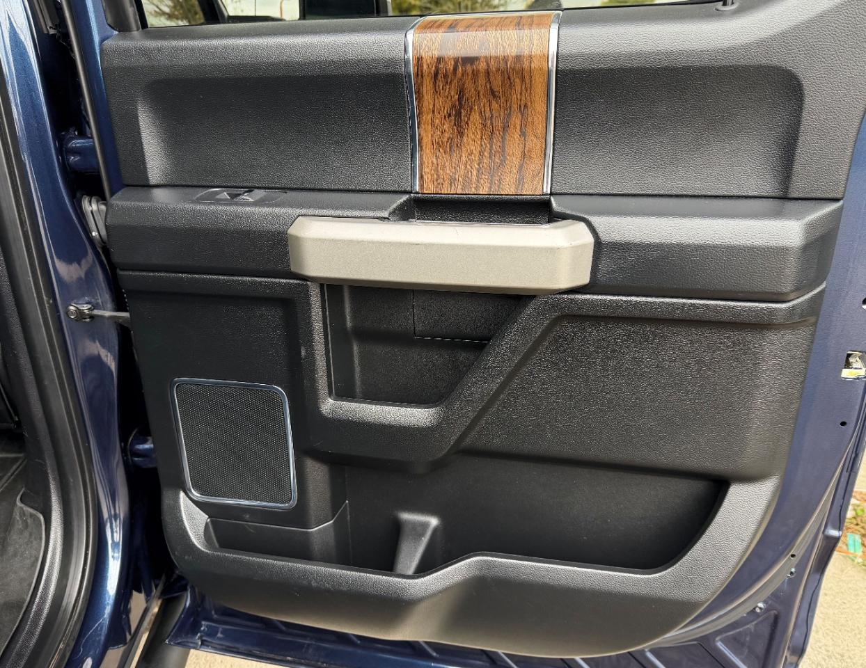 Ford F-150 Lariat 4WD SuperCrew 5.5' Box 2018