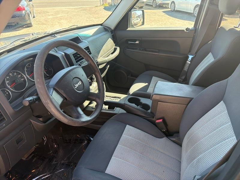 Jeep Liberty Sport 4WD 2010