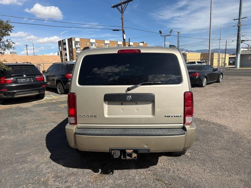 Dodge Nitro SE 4WD 2010