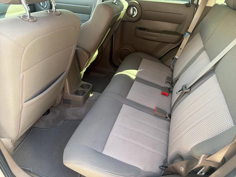 Dodge Nitro SE 4WD 2010