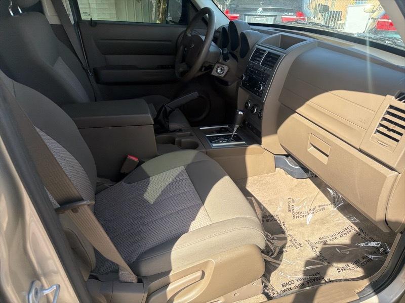 Dodge Nitro SE 4WD 2010