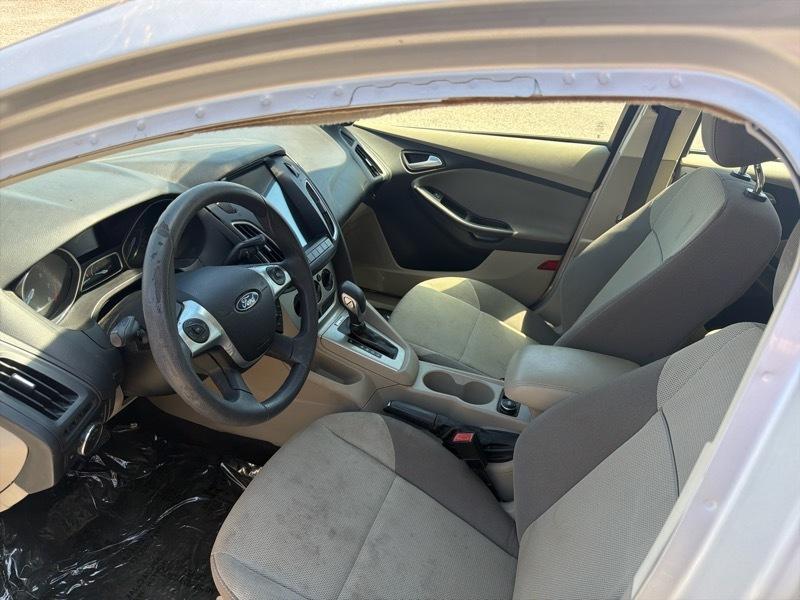 Ford Focus SE 2012