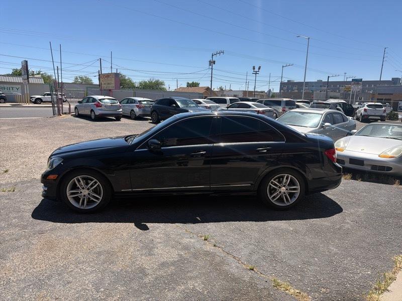Mercedes-Benz C-Class C250 Luxury Sedan 2014