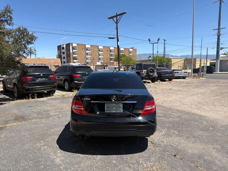 Mercedes-Benz C-Class C250 Luxury Sedan 2014