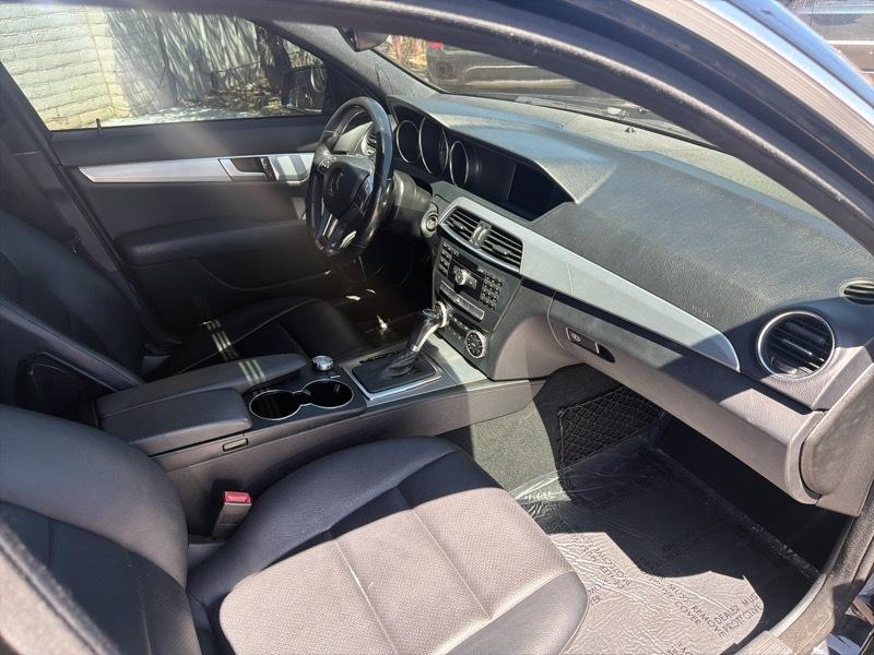 Mercedes-Benz C-Class C250 Luxury Sedan 2014
