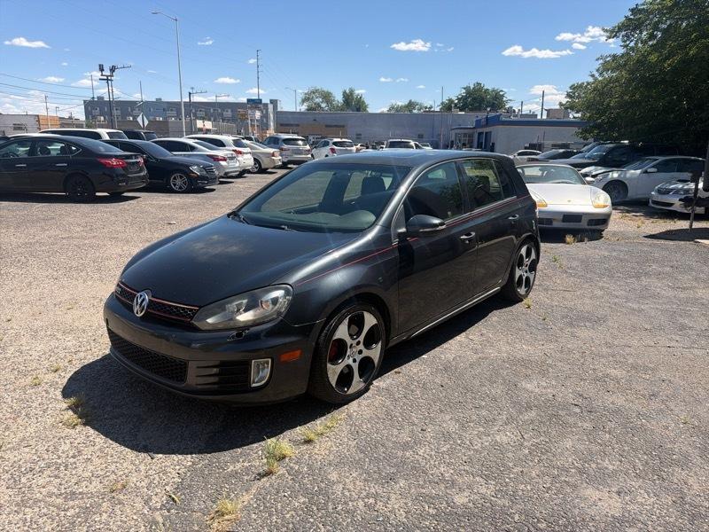 Volkswagen GTI 2.0T Sedan PZEV 2010