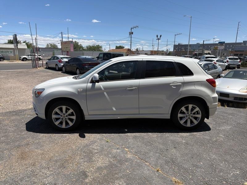 Mitsubishi Outlander Sport SE 2WD 2012