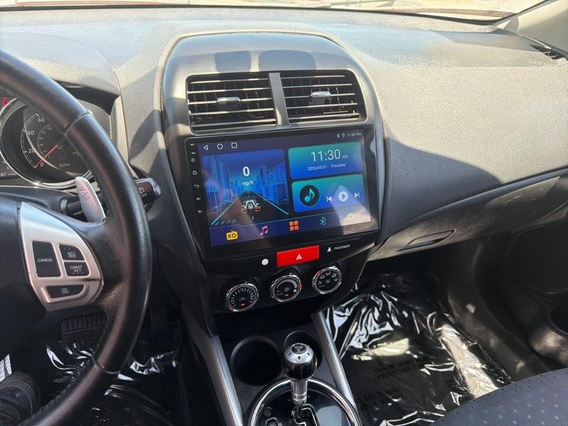 Mitsubishi Outlander Sport SE 2WD 2012