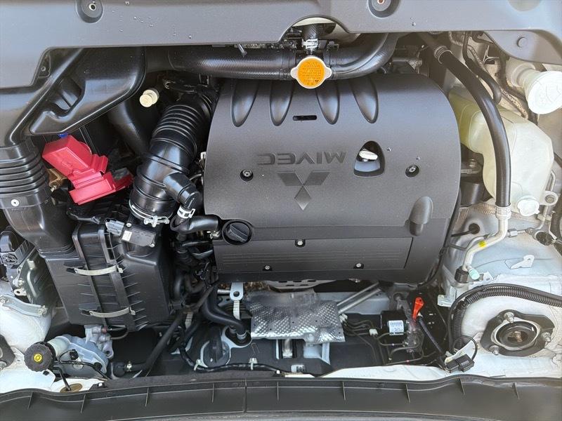 Mitsubishi Outlander Sport SE 2WD 2012