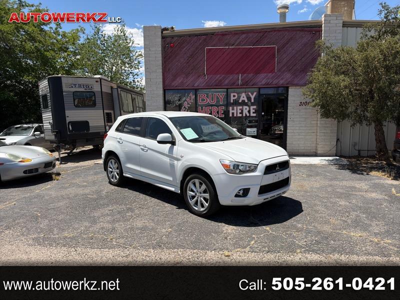 Mitsubishi Outlander Sport SE 2WD 2012