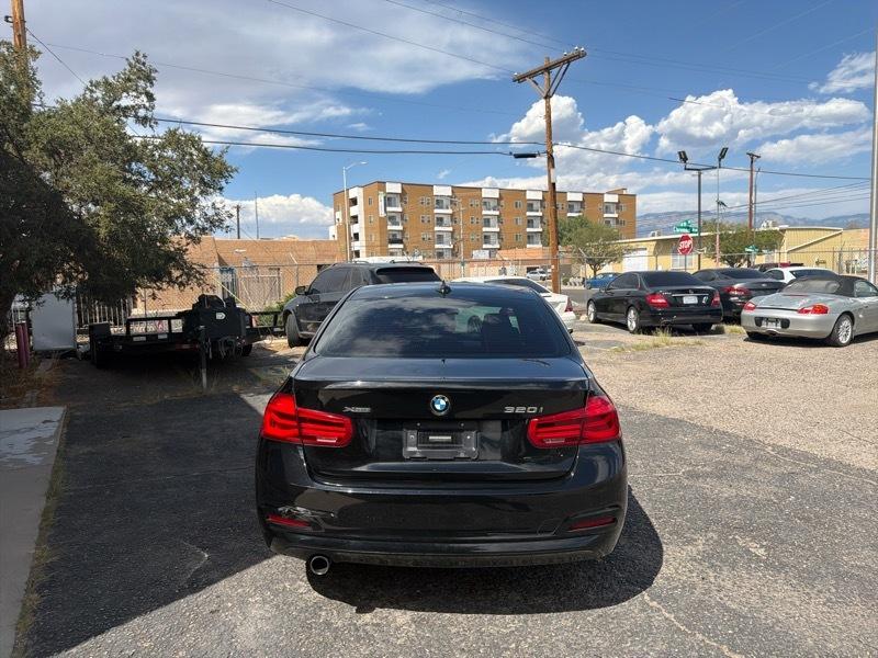 BMW 3-Series 320i xDrive Sedan 2017