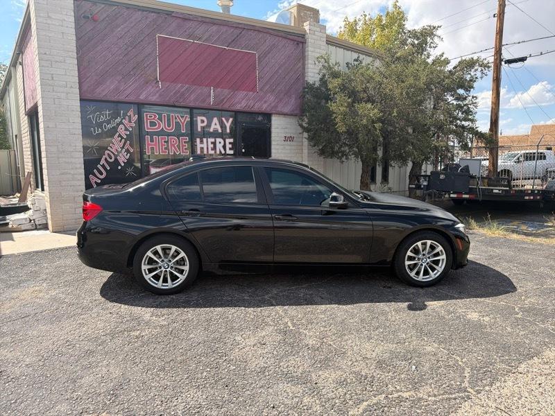 BMW 3-Series 320i xDrive Sedan 2017