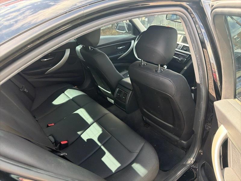 BMW 3-Series 320i xDrive Sedan 2017